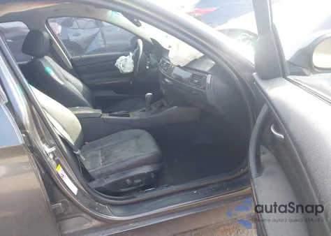 2006 BMW 325Xi z USA, uszkodzony, nr VIN WBAVD13516KV14229